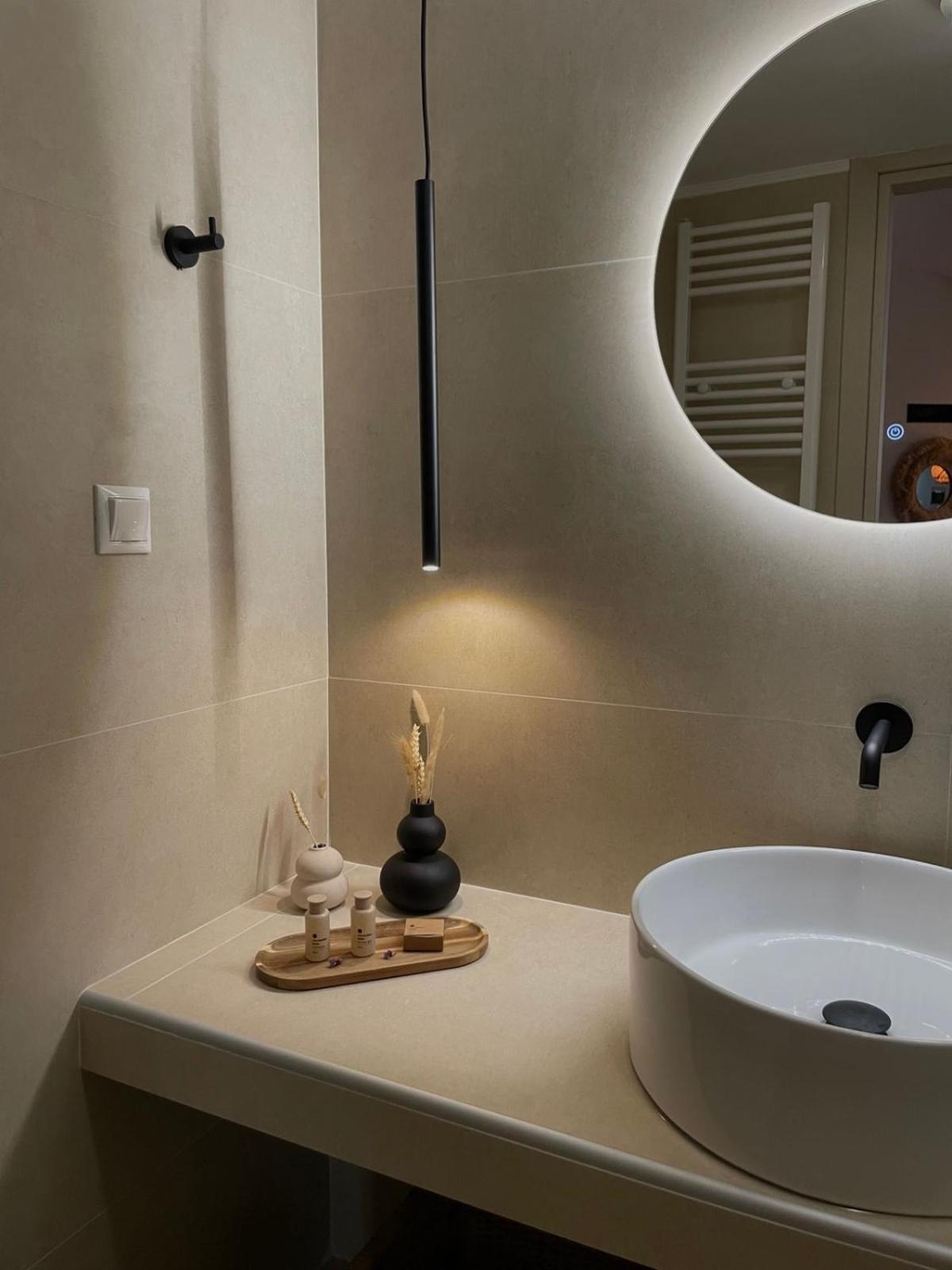 Villa Aspasia With Private Jacuzzi - Oasis Resort コキノス・ピルゴス エクステリア 写真