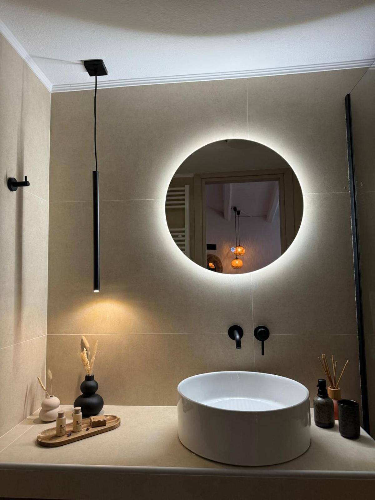 Villa Aspasia With Private Jacuzzi - Oasis Resort コキノス・ピルゴス エクステリア 写真
